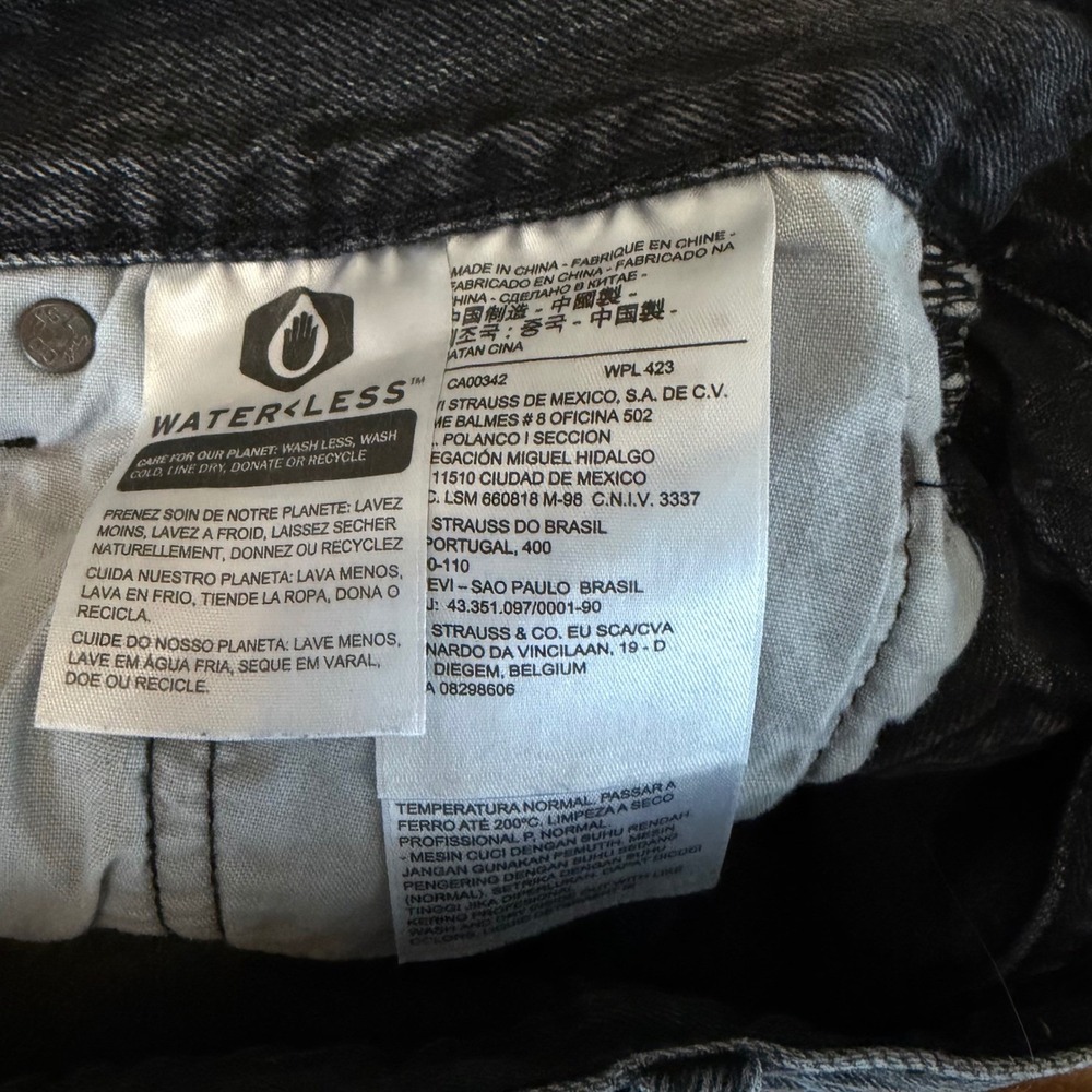 Levis Premium 501 Original Cut Off Shorts Washed Black Distressed 32317-0095 W32 - Picture 5 of 10